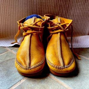 Quoddy deerskin moccasins size 10